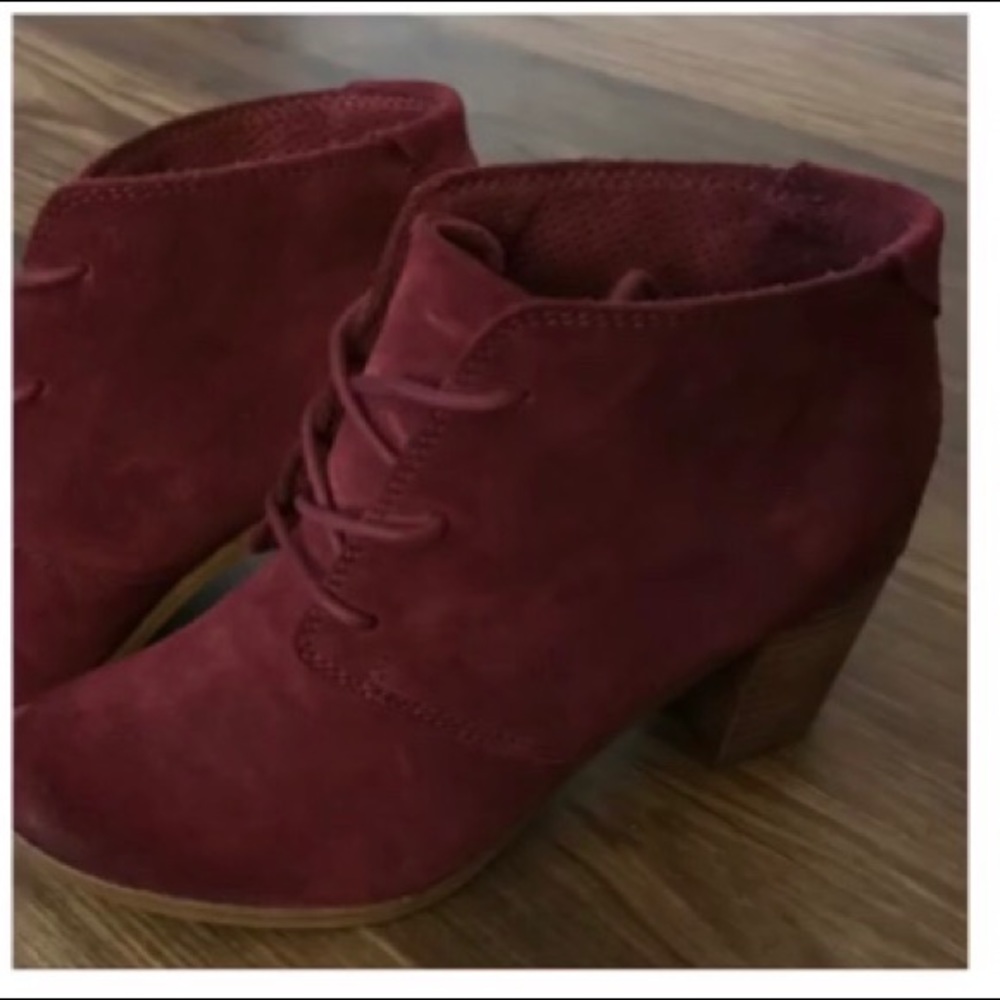 TOMS Suede Lunata Lace Up